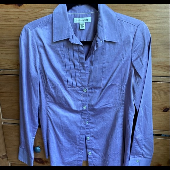 Banana Republic Shirt - Picture 2 of 3